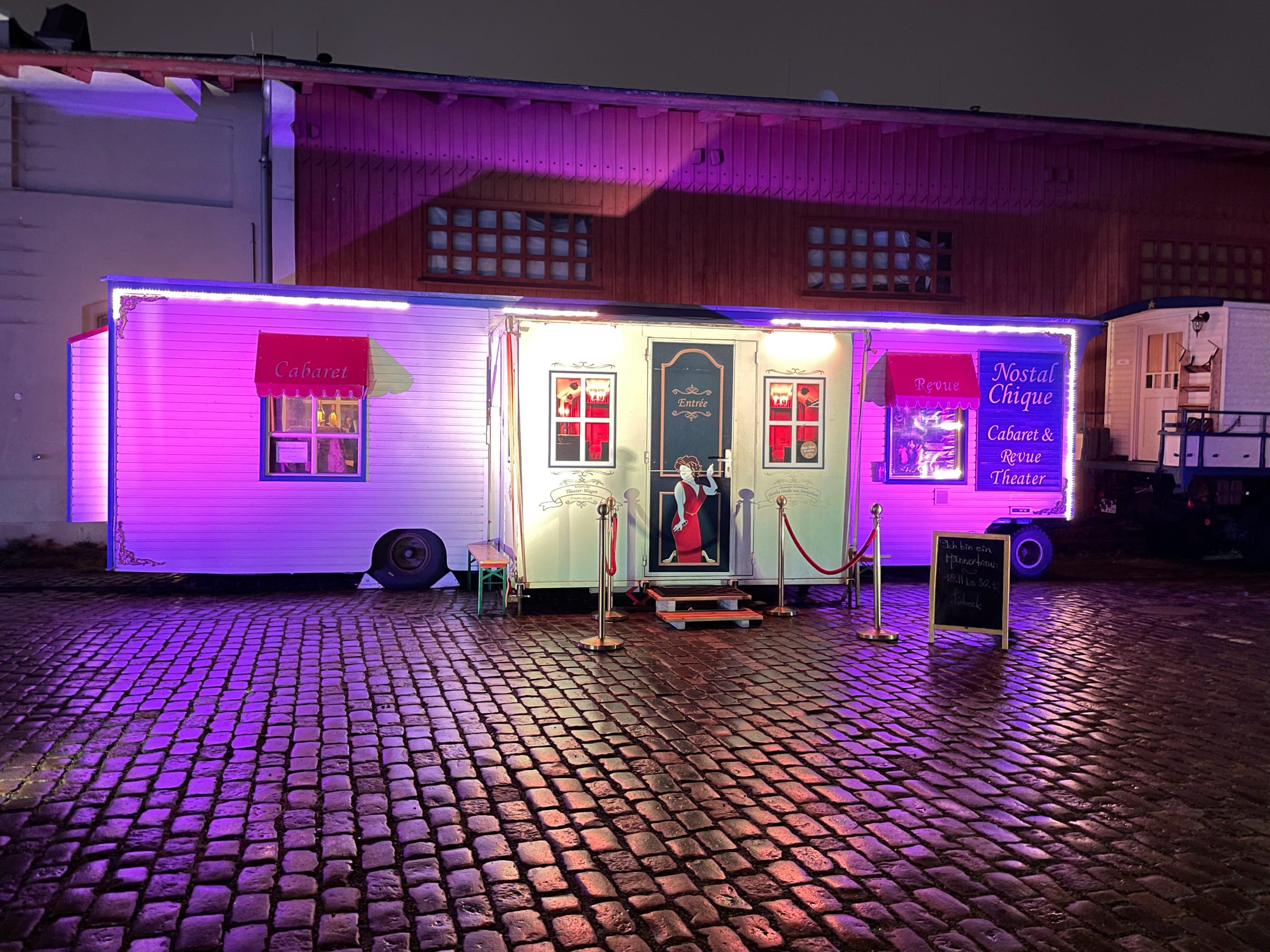 deutschland einzigstes Cabarettheater in einem Zirkuswagen 